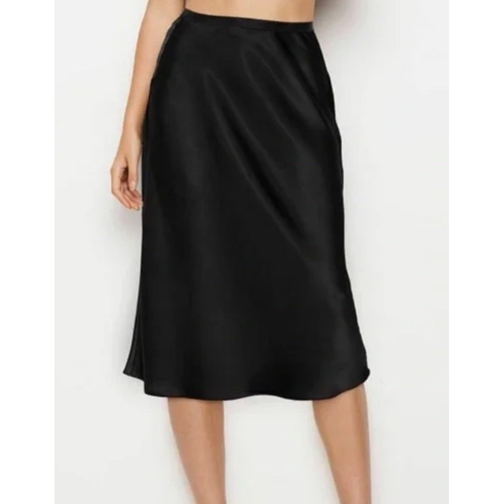 Victoria's Luxe Satin Crop Bandeau Top Slip Skirt Set Black. Pencil skirt